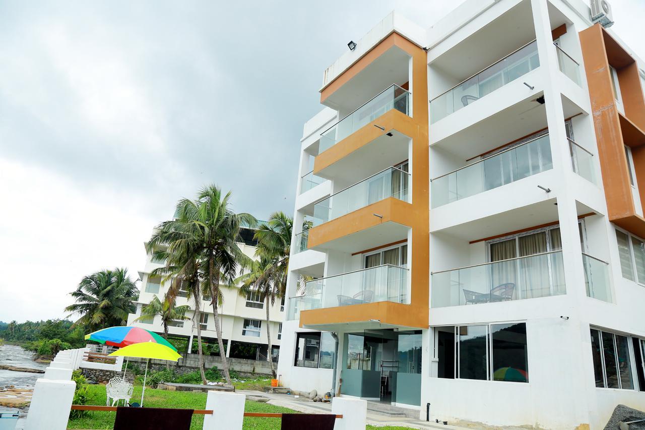 Athirapilly River Resort Athirappilly Exterior photo